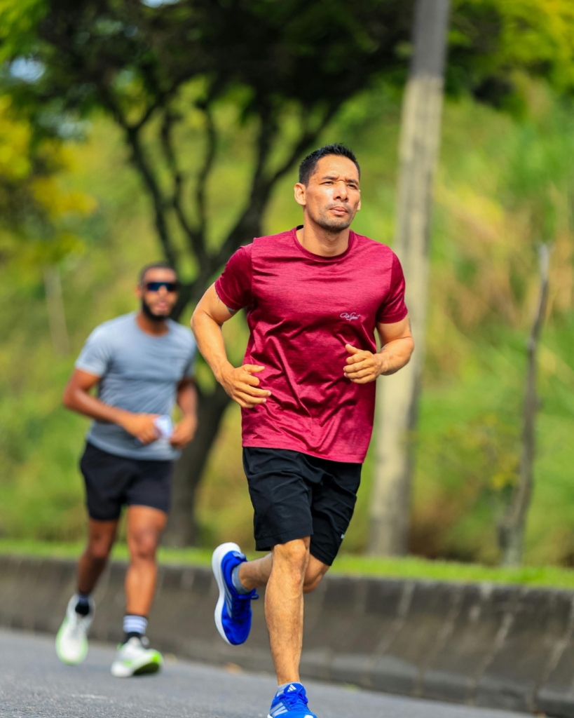 κήλη των αθλητών athlete running