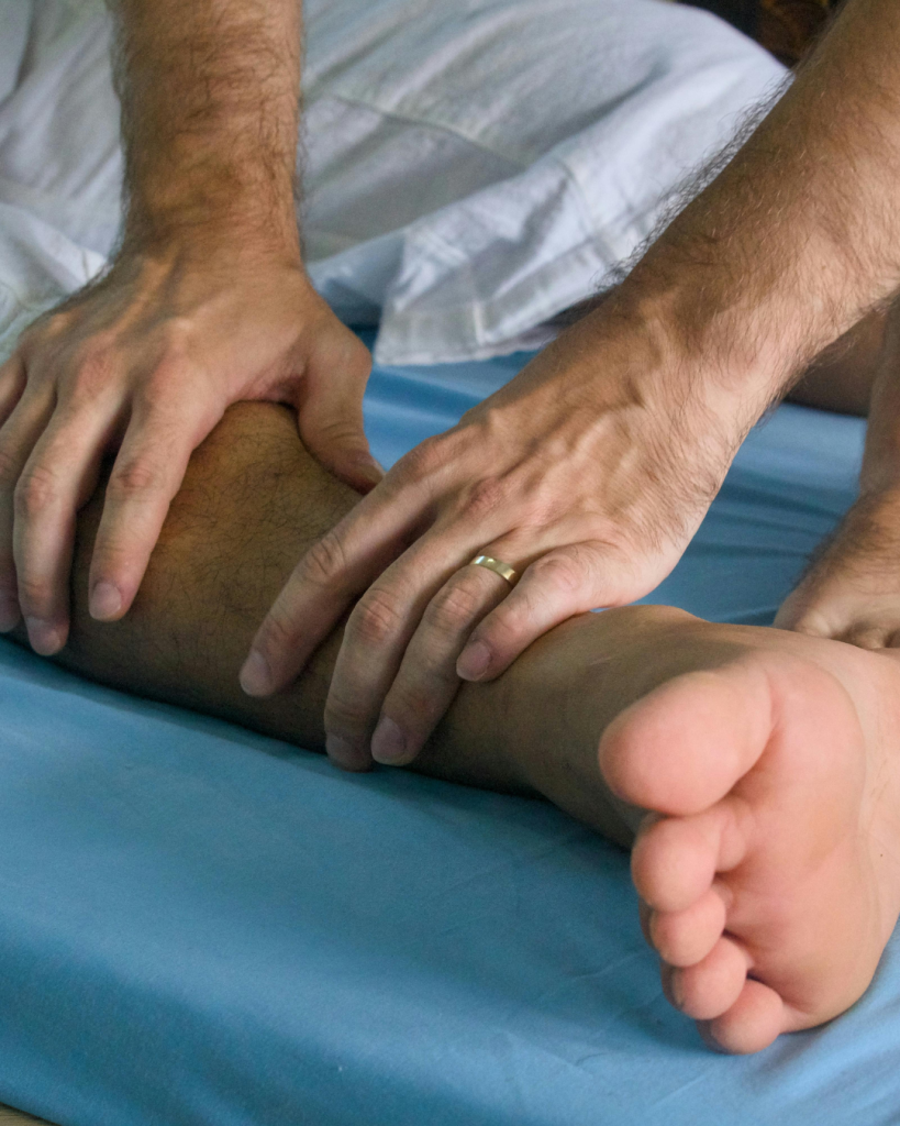 λεμφοίδημα therapeutic massage in the leg